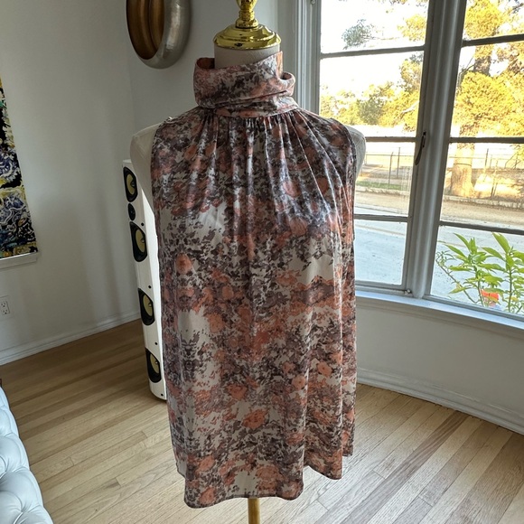 Layette silk floral top - Picture 1 of 6